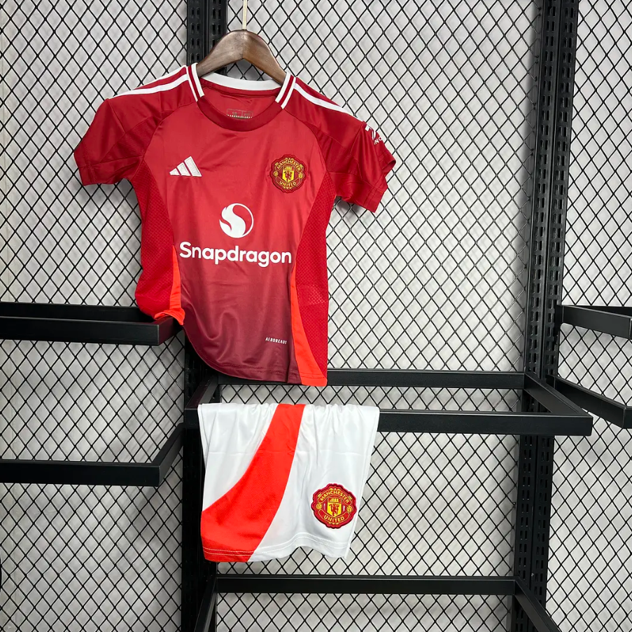 Kit Criança Manchester United Principal - 24/25