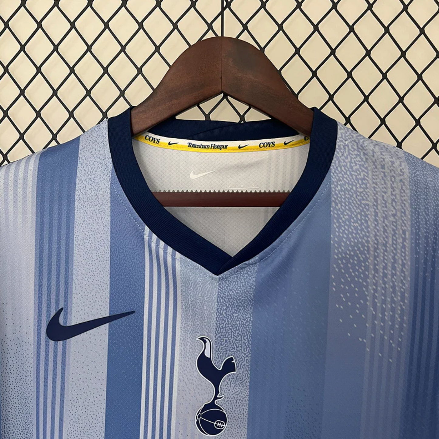 Camisola Tottenham Secundária - 24/25