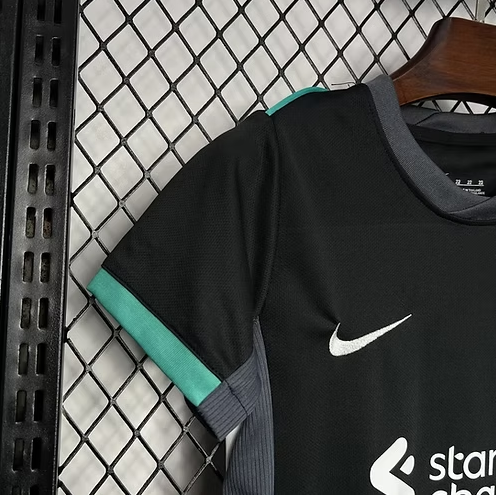 Kit Criança Liverpool Secundária - 24/25