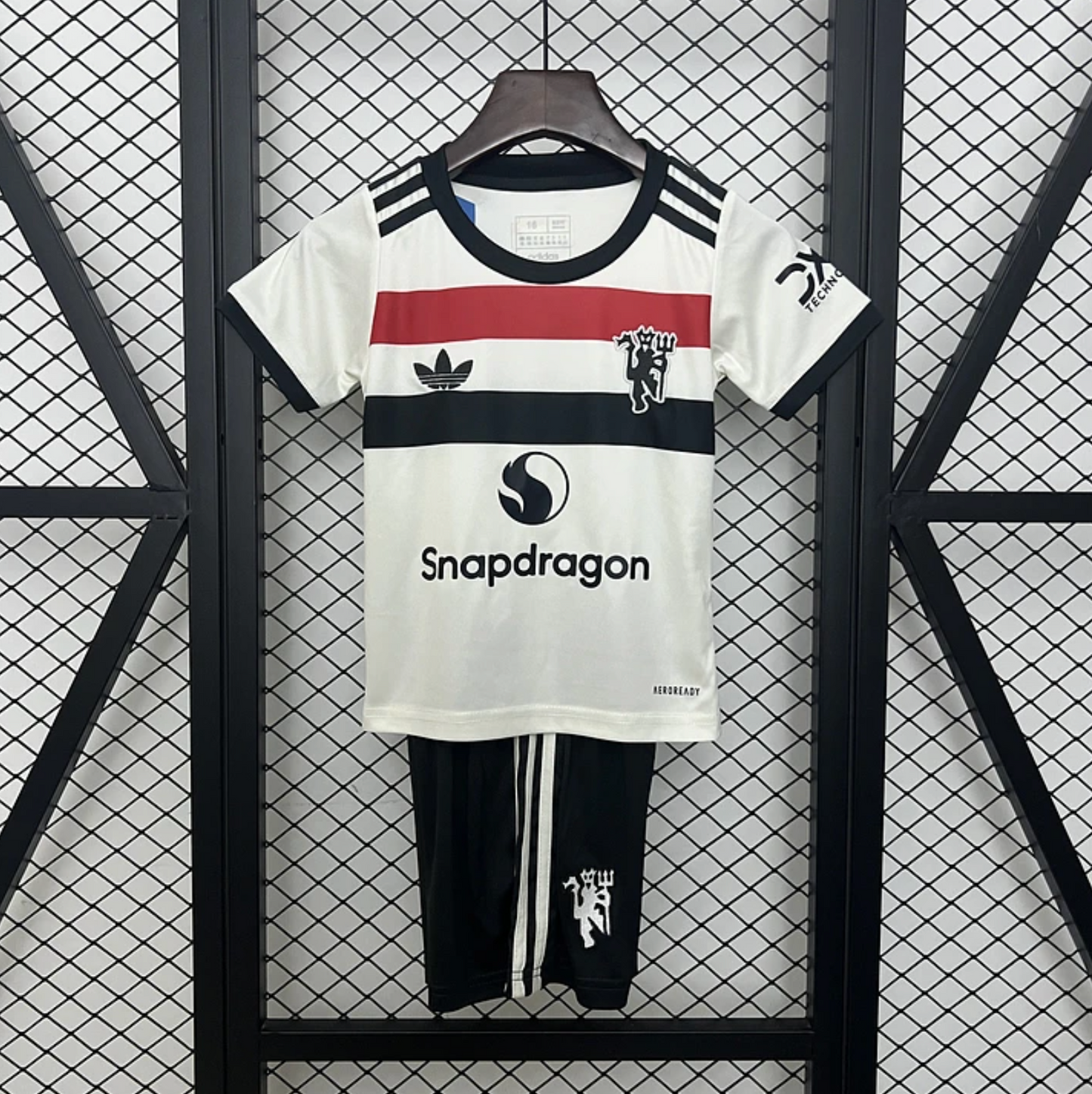 Kit Criança Manchester United Terceira - 24/25