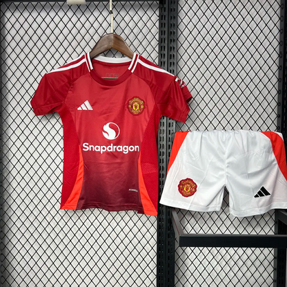 Kit Criança Manchester United Principal - 24/25